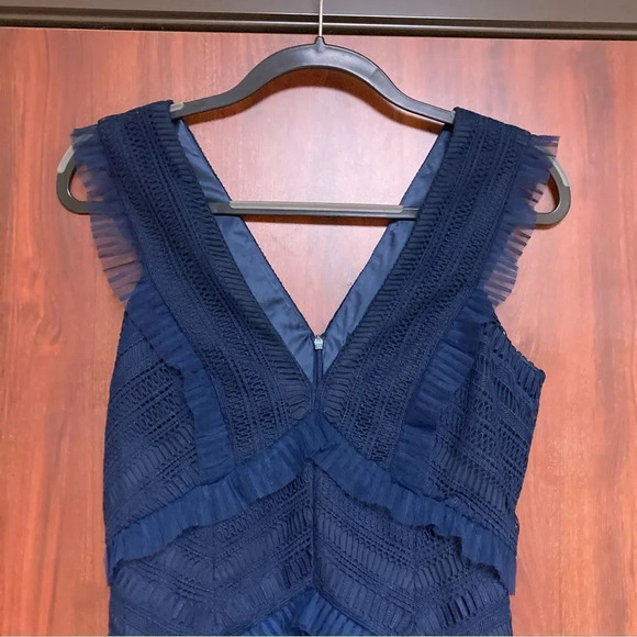 BARDOT Kristen Lace Sheath Dress Navy Size 6 - Picture 3 of 9